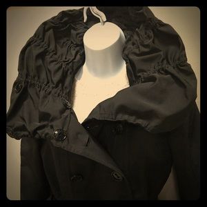 Burberry high-collar trench *cat walk* hotness